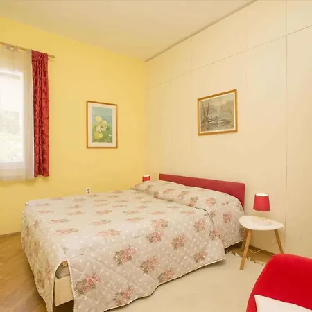 Appartement Apartments In Rabac 26466